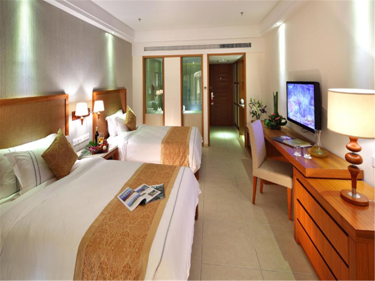 Gentle Grown Sanya Seashore Hotel Exterior photo