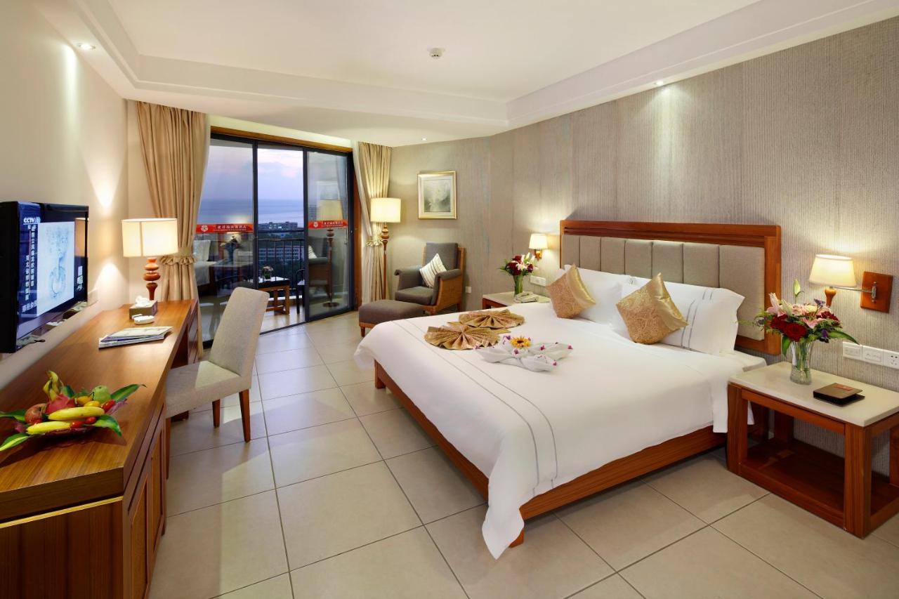 Gentle Grown Sanya Seashore Hotel Exterior photo